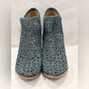 Musse & Cloud Leather Cutout Booties 7 Teal Stacked Heel